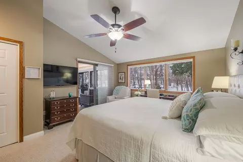 Bedroom - 2661 Northern Rd #E, Appleton, WI 54914 photo 4 of 8