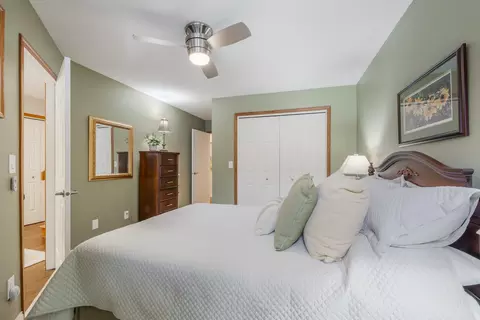 Bedroom - 2661 Northern Rd #E, Appleton, WI 54914 photo 6 of 8