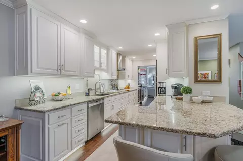 Kitchen - 2661 Northern Rd #E, Appleton, WI 54914 photo 2 of 6