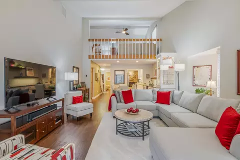 Living - 2661 Northern Rd #E, Appleton, WI 54914 photo 3 of 5