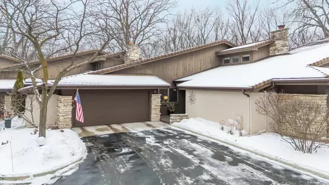 Exterior - 2661 Northern Rd #E, Appleton, WI 54914 photo 2 of 6