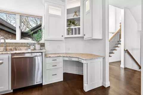 Kitchen - 2905 Fox Run, Appleton, WI 54914 photo 6 of 6