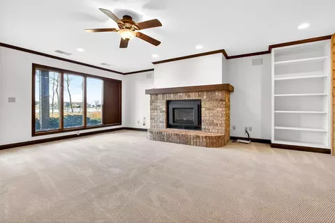 Living - 2905 Fox Run, Appleton, WI 54914 photo 8 of 8