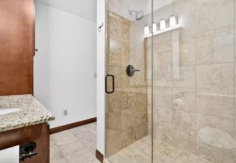 Bath - 2905 Fox Run, Appleton, WI 54914 photo 5 of 5