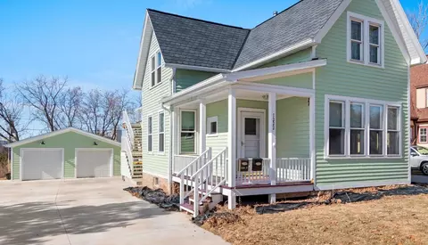 1222 S Monroe Ave, Green Bay, WI 54301