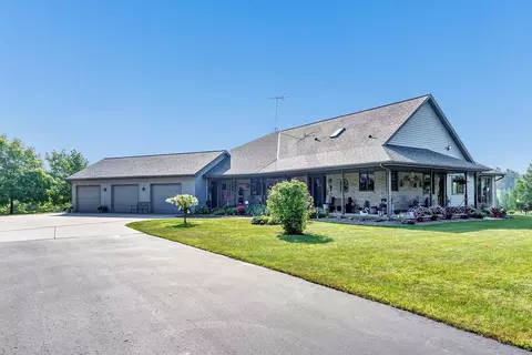 Exterior - e6023 10th Road, Algoma, WI 54201 photo 4 of 16