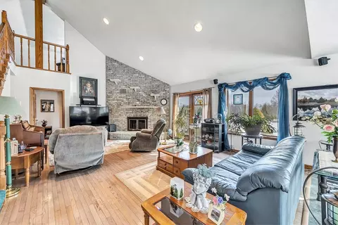 Living - e6023 10th Road, Algoma, WI 54201 photo 1 of 2