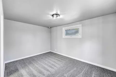 Bedroom - 2940 N Oneida St, Appleton, WI 54911 photo 2 of 6