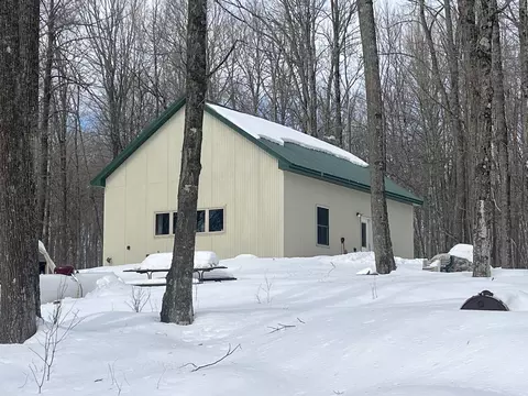 5415 Harold Howen Rd, Newald, WI 54511
