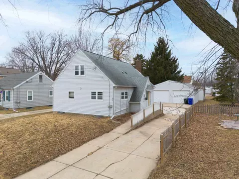 Other - 914 W Brewster St, Appleton, WI 54914 photo 6 of 9