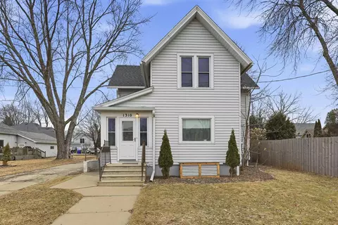 1310 S Madison St, Appleton, WI 54915
