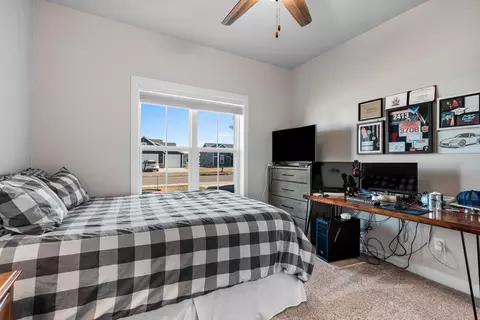 Bedroom - 2950 E Turquoise Ln, Appleton, WI 54913 photo 3 of 3