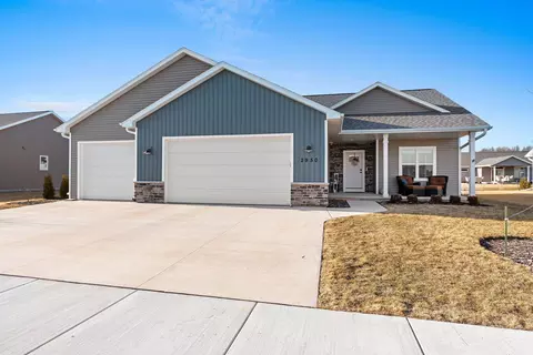 2950 E Turquoise Ln, Appleton, WI 54913