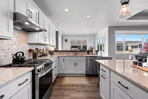 Kitchen - 2950 E Turquoise Ln, Appleton, WI 54913 photo 1 of 4