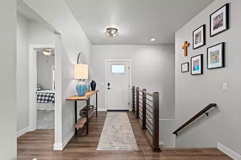 Entry Way - 2950 E Turquoise Ln, Appleton, WI 54913 photo 1 of 2
