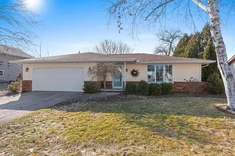 Exterior - 1831 S Mayfair Dr, Appleton, WI 54914 photo 3 of 8