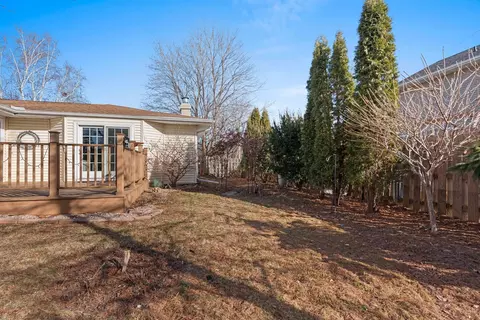 Exterior - 1831 S Mayfair Dr, Appleton, WI 54914 photo 6 of 8