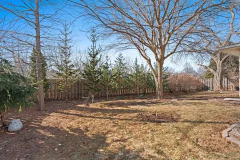 Exterior - 1831 S Mayfair Dr, Appleton, WI 54914 photo 7 of 8