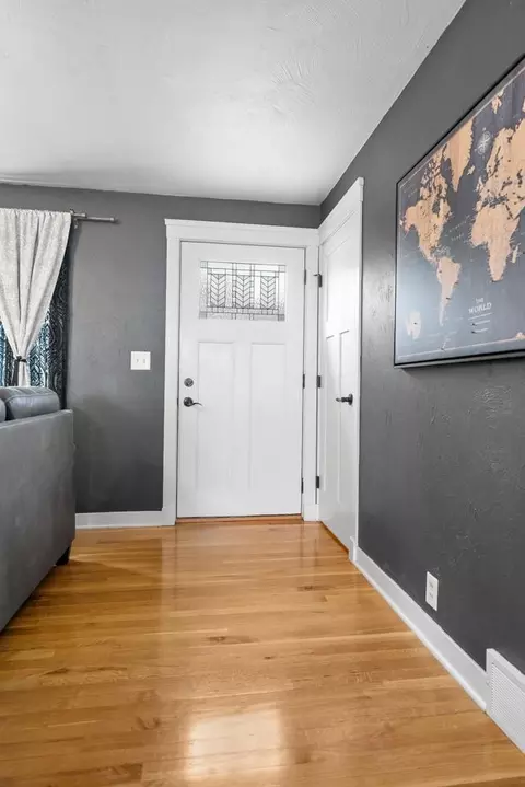 Entry Way - w3866 County Road S, Appleton, WI 54913 photo 1 of 1