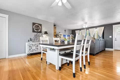 Dining - w3866 County Road S, Appleton, WI 54913 photo 1 of 1