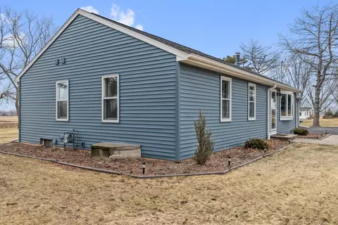 Exterior - w3866 County Road S, Appleton, WI 54913 photo 8 of 9