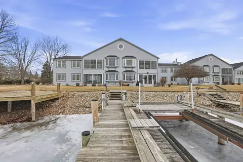 195 Captains Ct, Winneconne, WI 54986