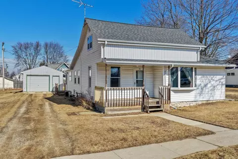 707 Cleveland Ave, Algoma, WI 54201