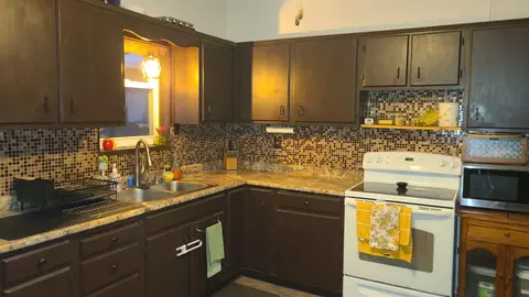 Kitchen - 739 W 8th St, Appleton, WI 54914 photo 2 of 2