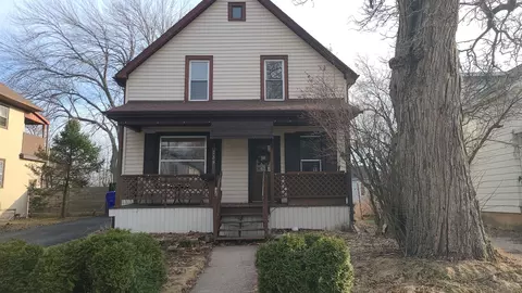 Exterior - 739 W 8th St, Appleton, WI 54914 photo 8 of 9