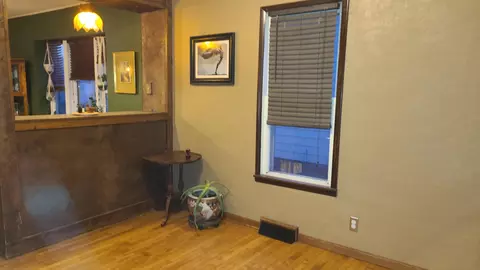 Living - 739 W 8th St, Appleton, WI 54914 photo 4 of 4