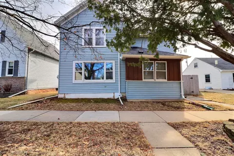 413 W 6th St, Kaukauna, WI 54130