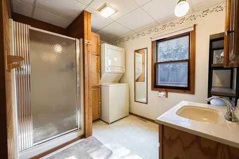 Bath - 9849 White Lake Rd, Suring, WI 54174 photo 1 of 2