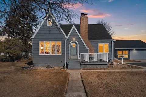 413 Jefferson St, Algoma, WI 54201