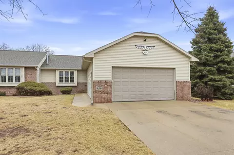 22 Spencer Village Ct, Appleton, WI 54914