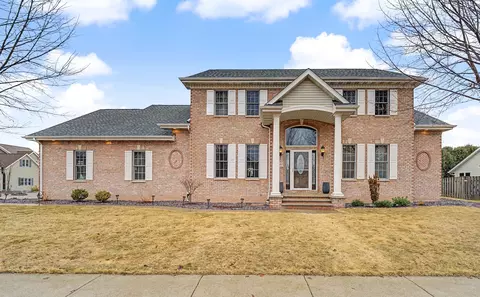 3020 E Fallcreek Ln, Appleton, WI 54913