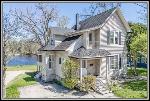 211 E Wolf River Ave, New London, WI 54961