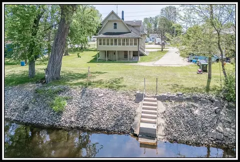 211 E Wolf River Ave, New London, WI 54961
