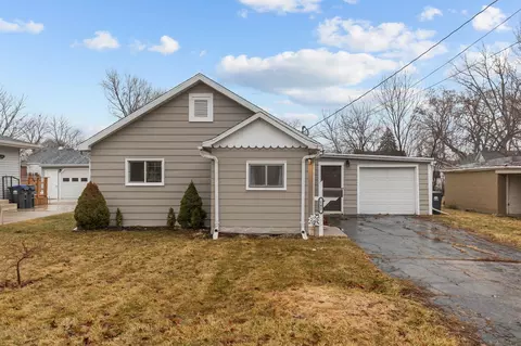 141 Plummer Ave, Neenah, WI 54956