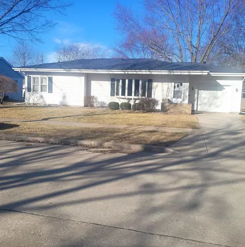 1947 Minnesota St, Oshkosh, WI 54902