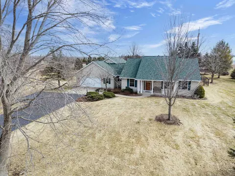 n1768 Terrace Drive, Greenville, WI 54942