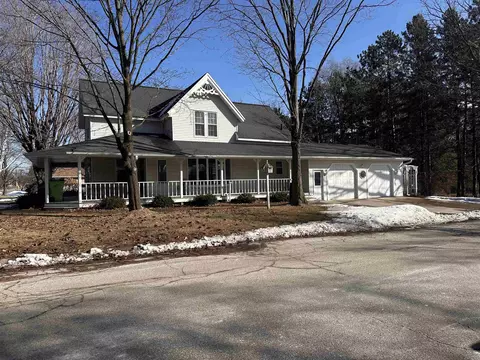 204 Columbia St, Oconto Falls, WI 54154