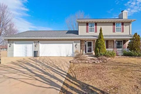 2715 Altair St, Green Bay, WI 54311