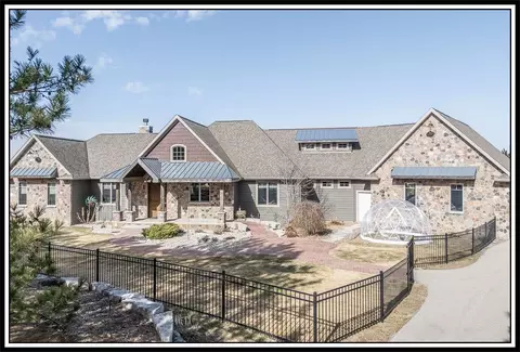 e9588 Mulroy Road, New London, WI 54961