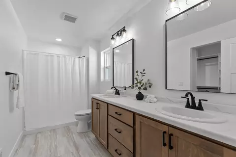 Bath - W5658 Tonys Way, Appleton, WI 54915 photo 1 of 4