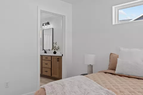 Bedroom - W5658 Tonys Way, Appleton, WI 54915 photo 3 of 7