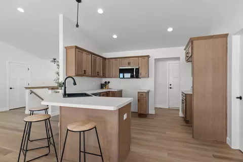 Kitchen - W5658 Tonys Way, Appleton, WI 54915 photo 2 of 5