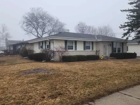 736 Sydney Dr, Racine, WI 53402