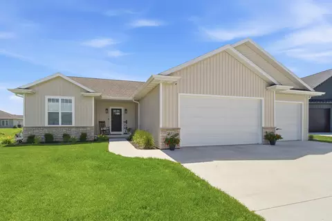 2875 E Turquoise Ln, Appleton, WI 54913