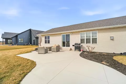 Exterior - 2875 E Turquoise Ln, Appleton, WI 54913 photo 5 of 7