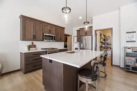 Kitchen - 2875 E Turquoise Ln, Appleton, WI 54913 photo 2 of 4